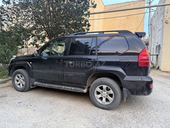 Toyota Land Cruiser Prado-4