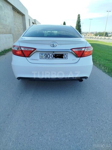 Toyota Camry-11