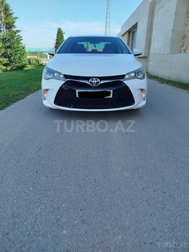 Toyota Camry-13