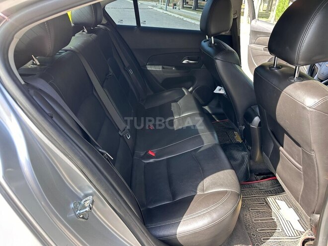 Chevrolet Cruze-9