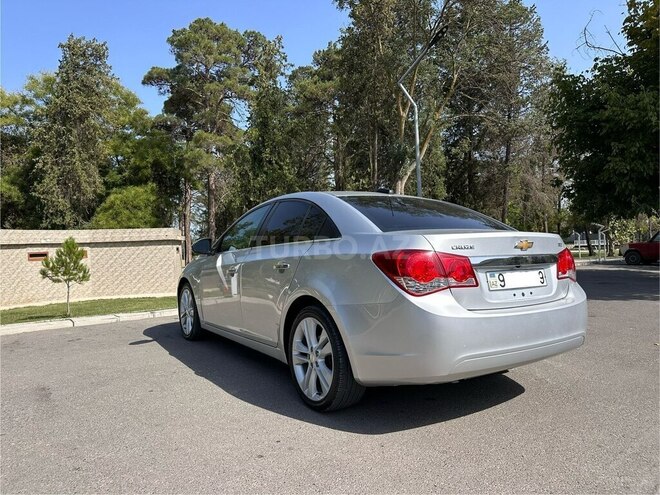 Chevrolet Cruze-6