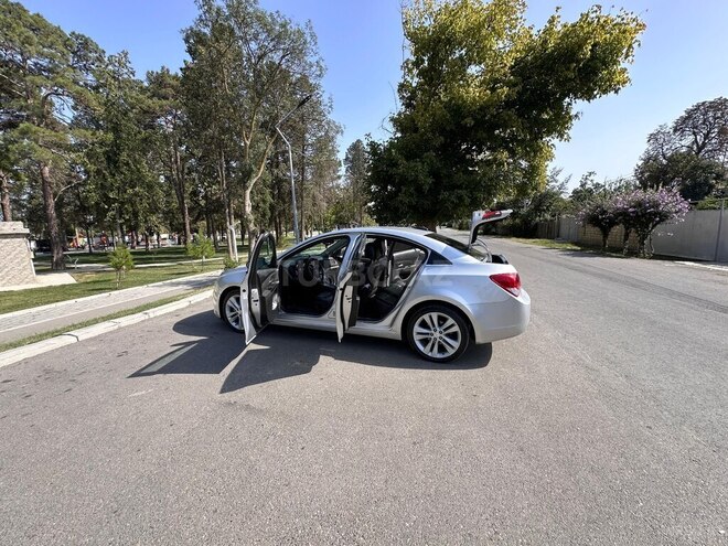 Chevrolet Cruze-11