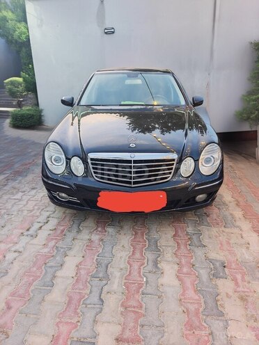 Mercedes E 220-1