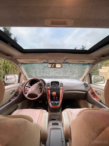 Lexus RX 300-10