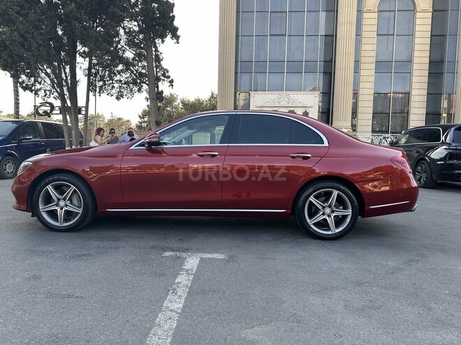 Mercedes E 300 4MATIC-3