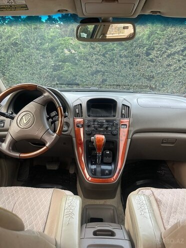 Lexus RX 300-12