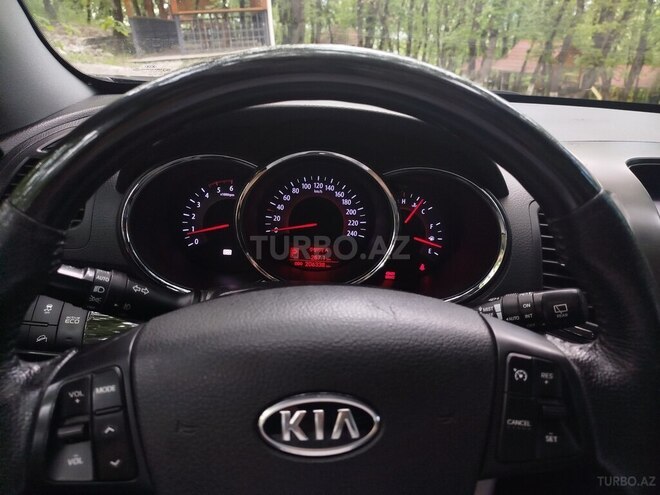 Kia Sorento-12