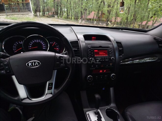 Kia Sorento-11