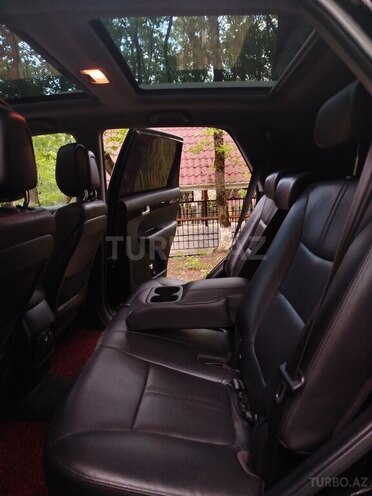 Kia Sorento-16