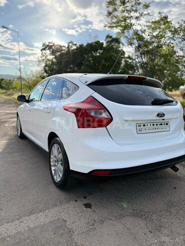 Ford Focus-7