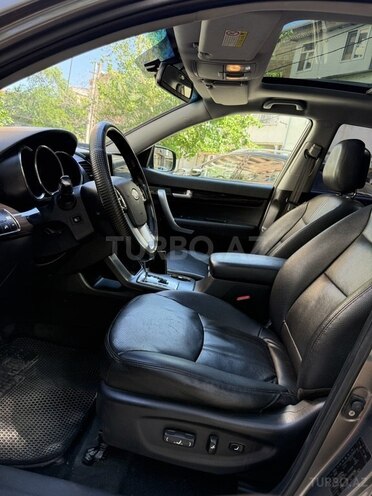 Kia Sorento-13