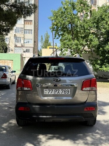 Kia Sorento-8