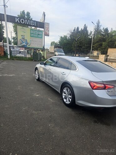 Chevrolet Malibu-9
