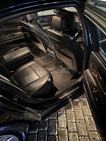 BMW 740-6
