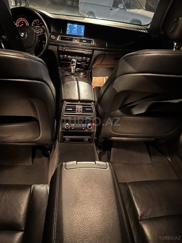 BMW 740-8