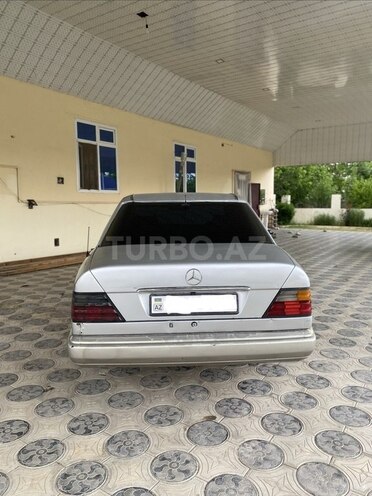 Mercedes 220 E-3