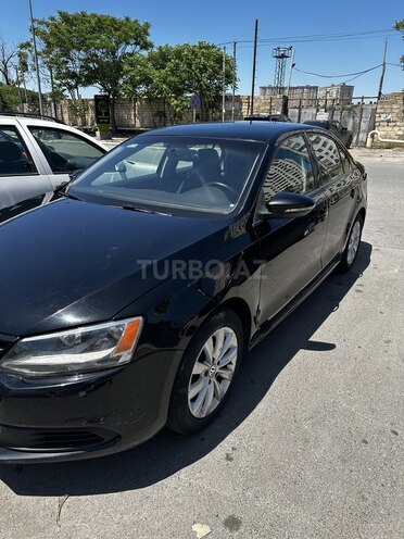 Volkswagen Jetta-2