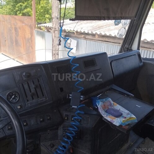 MAZ 650108-4
