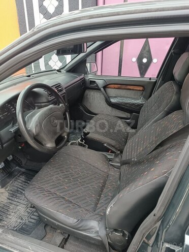 Opel Vectra-5