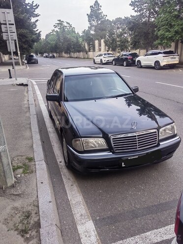 Mercedes C 220-1
