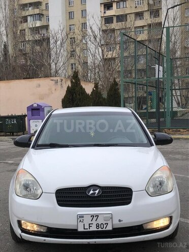 Hyundai Accent-1