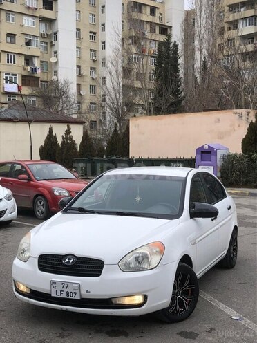 Hyundai Accent-3