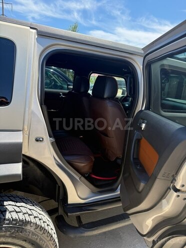 Hummer H3-3