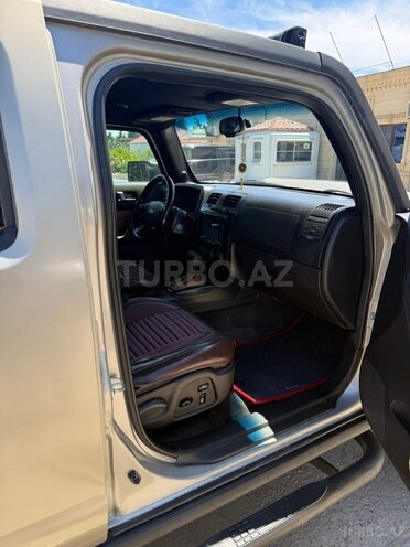 Hummer H3-4