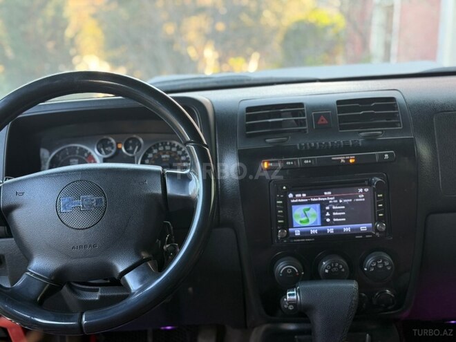 Hummer H3-9