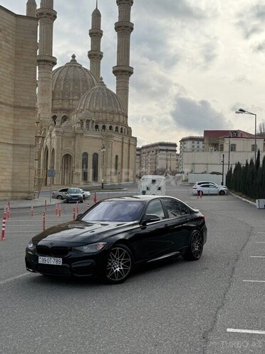 BMW 320-1