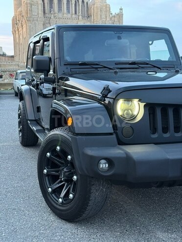 Jeep Wrangler-3