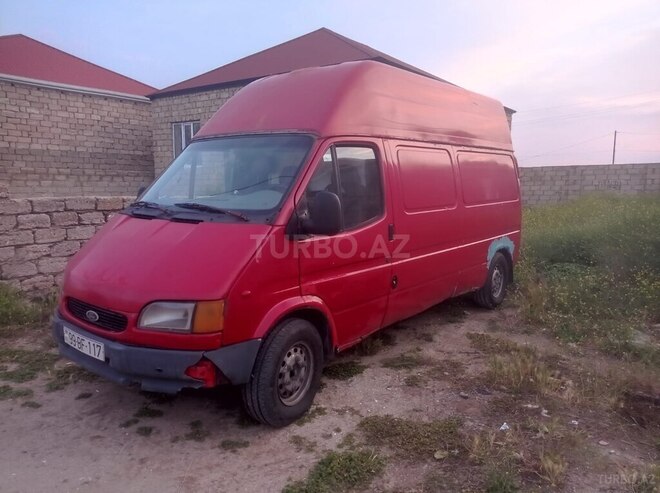 Ford Transit-4