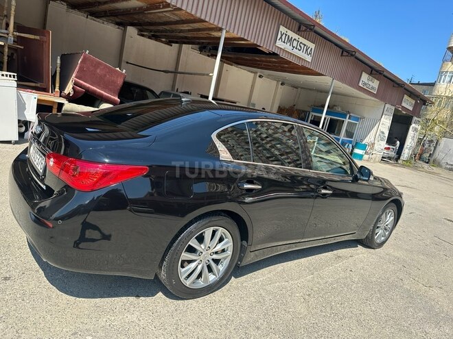Infiniti Q50-4