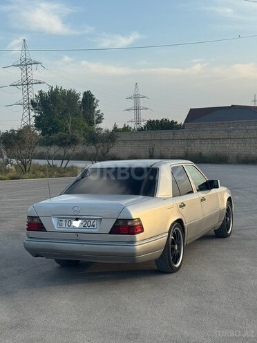 Mercedes E 220-8