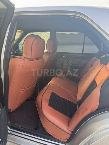 Mercedes E 220-16