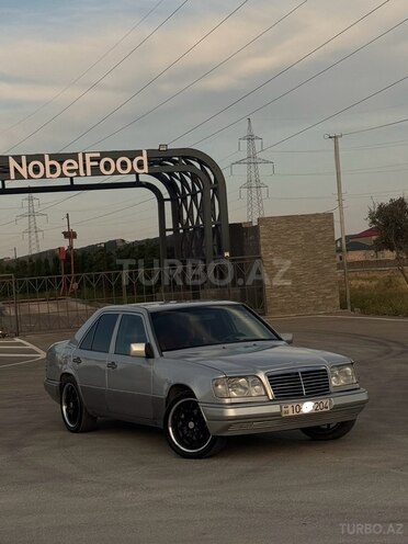 Mercedes E 220-5