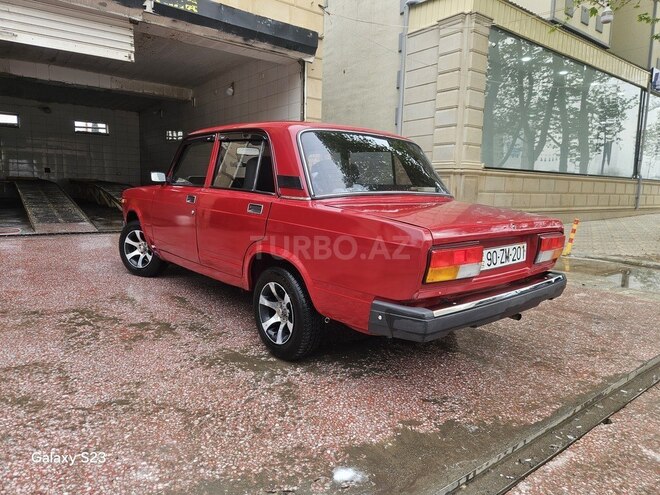 LADA (VAZ) 2107-2