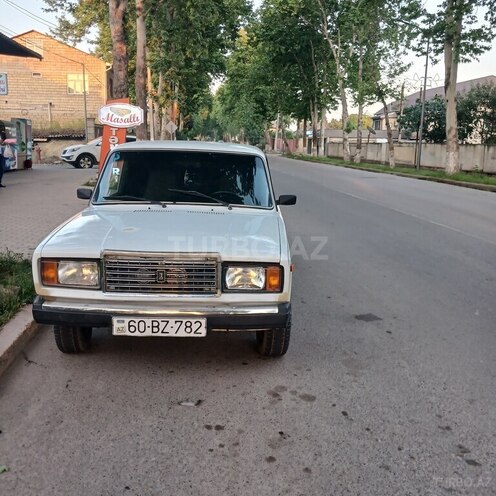 LADA (VAZ) 2107-1
