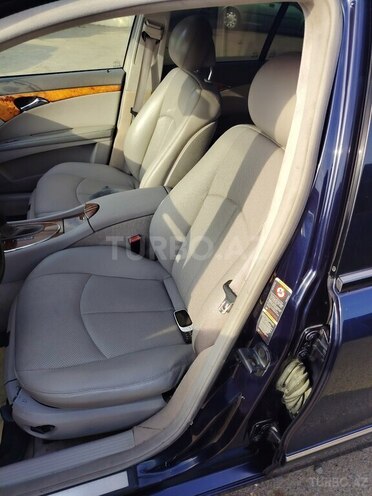 Mercedes E 220-10
