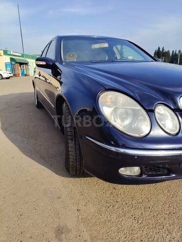 Mercedes E 220-9