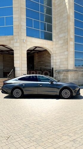 Hyundai Sonata-2