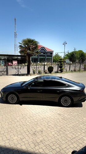 Hyundai Sonata-4