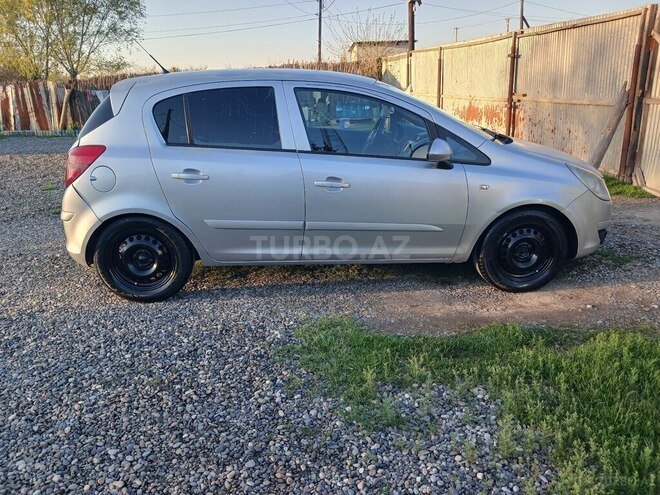 Opel Corsa-11