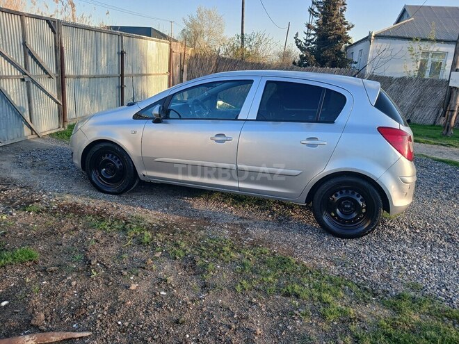 Opel Corsa-13