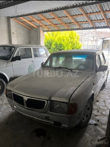 GAZ 3110 "Volga"-1