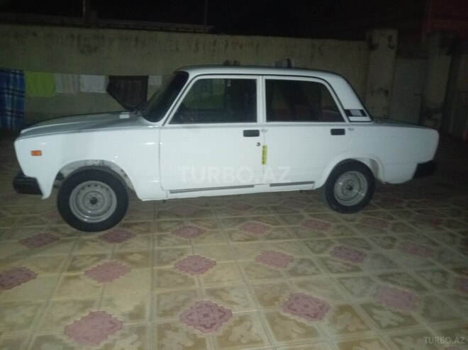 LADA (VAZ) 2107-4