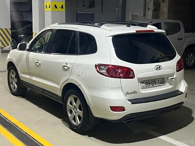 Hyundai Santa Fe-12