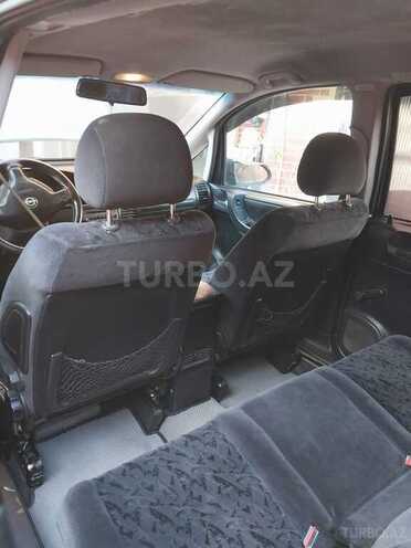 Opel Zafira-9