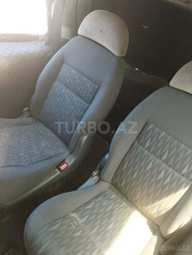 Volkswagen Sharan-4