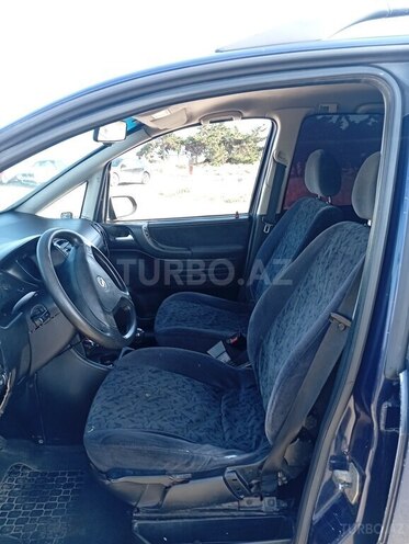 Opel Zafira-5